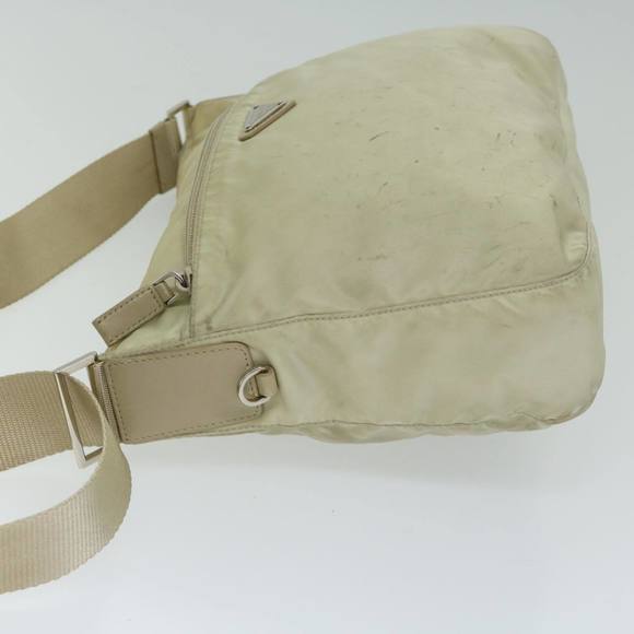 PRADA Shoulder Bag Nylon Beige Auth 65376 - Picture 4 of 16